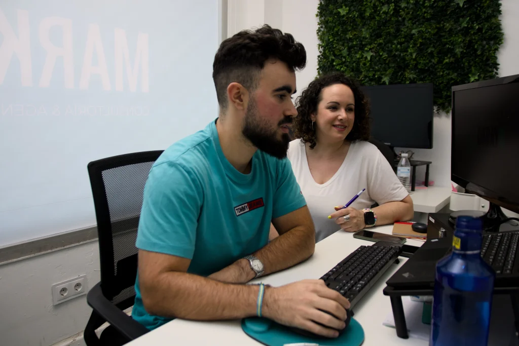 gestion redes sociales trabajando resultado