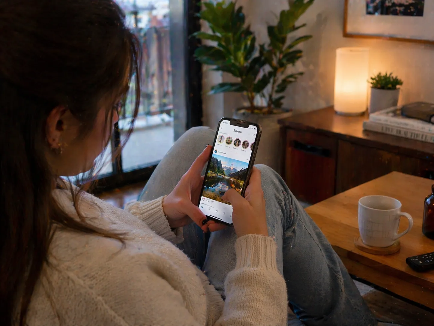 redes sociales revisando resultado